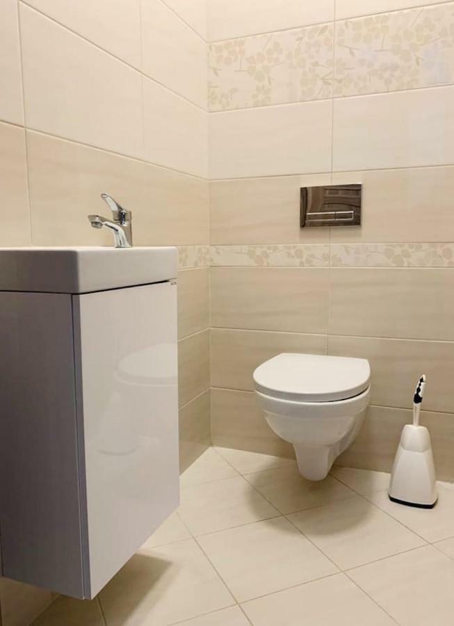 Luxe Bungalow,20min City Centr,5min Airport * Prag