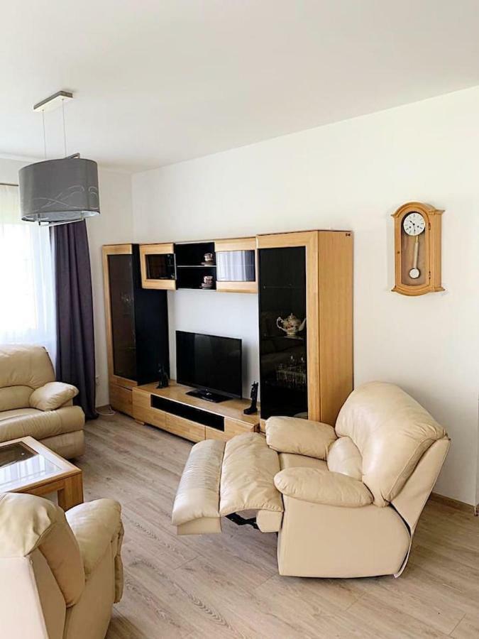 Luxe Bungalow,20min City Centr,5min Airport Ferienhaus *
