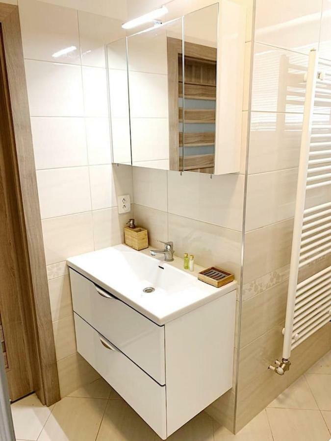 Luxe Bungalow,20min City Centr,5min Airport Ferienhaus *